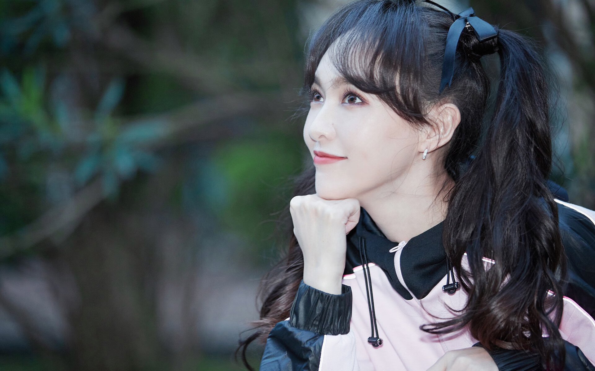 新晋国脚加盟球队,期待他的表现,足球国脚